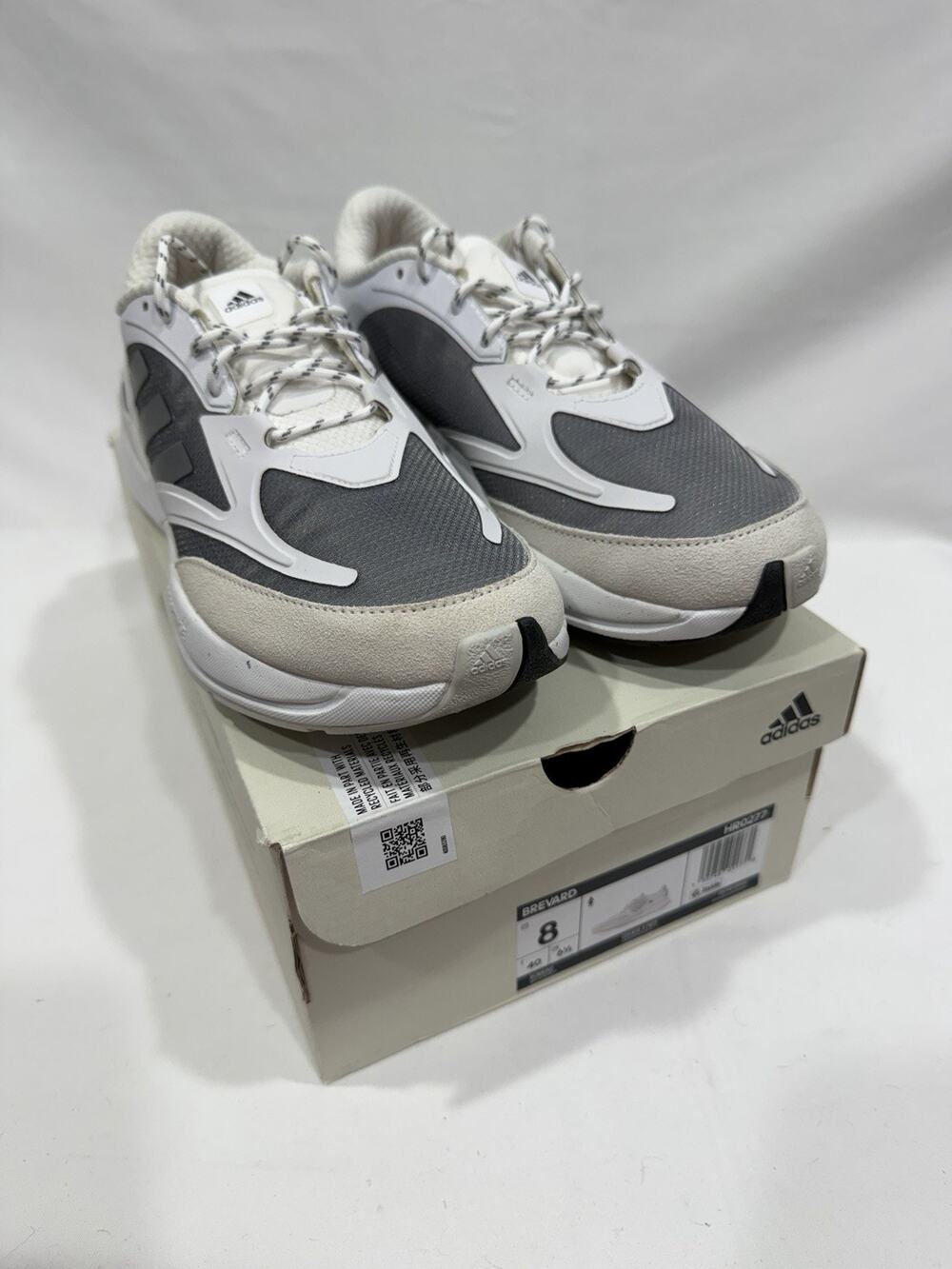 adidas Brevard White Silver Metallic Shoes Womens Sz 8 w/Box Athletic Outdoor